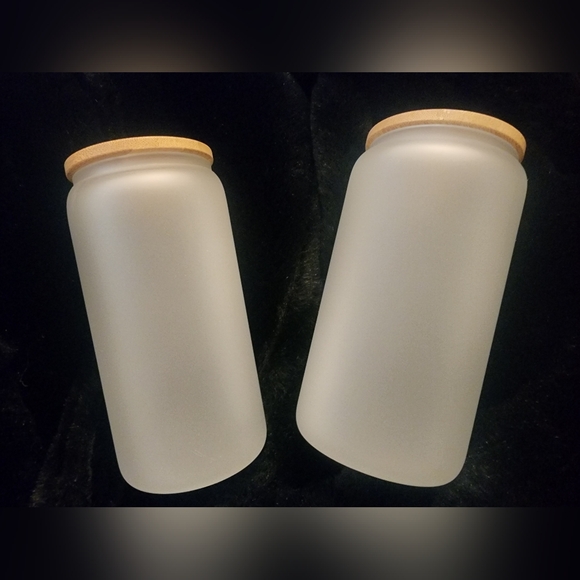 Unbranded Other - Frosted Glass 16oz Jars with Wooden Lids, NWT